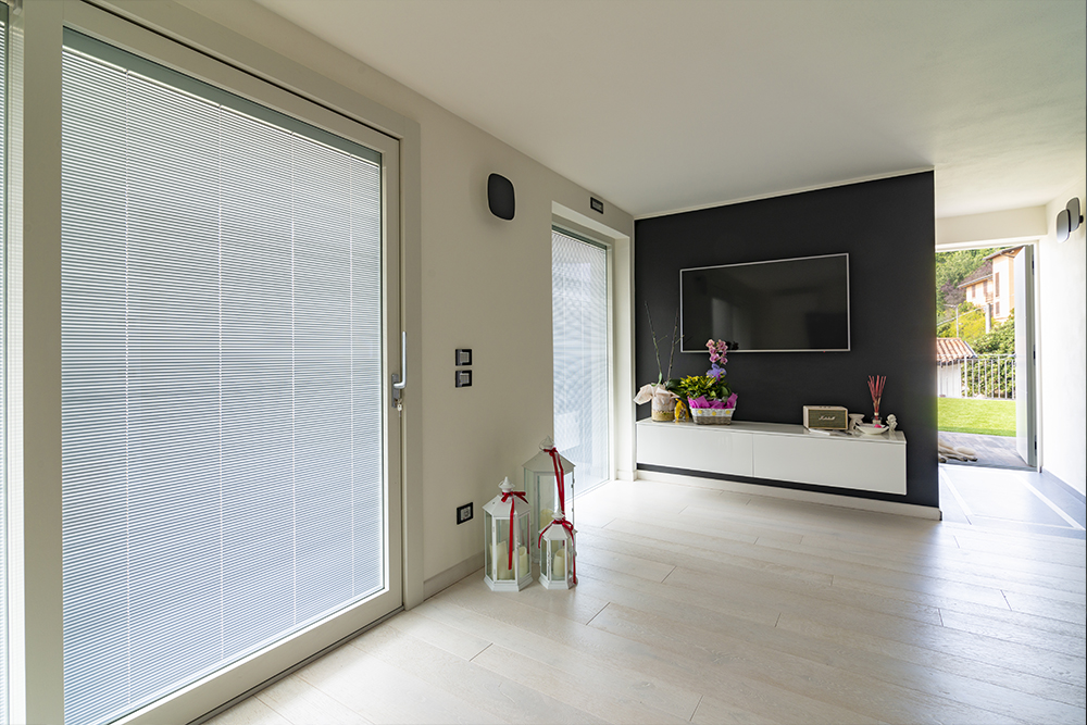 Elektrische bediening met jaloezieën